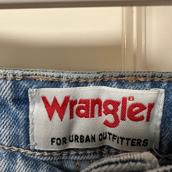 Women’s Wrangler Jeans for Urban Outfitters Drew size 28 - Picture 2 of 4